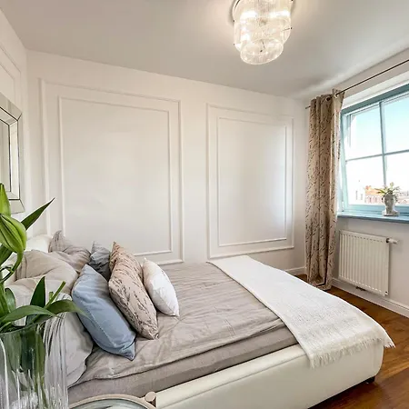 U In -under The Castel *