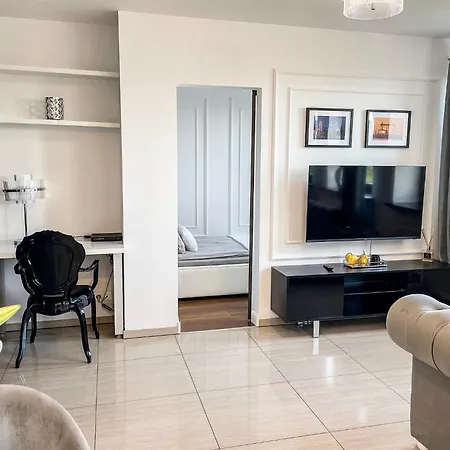 U In -under The Castel