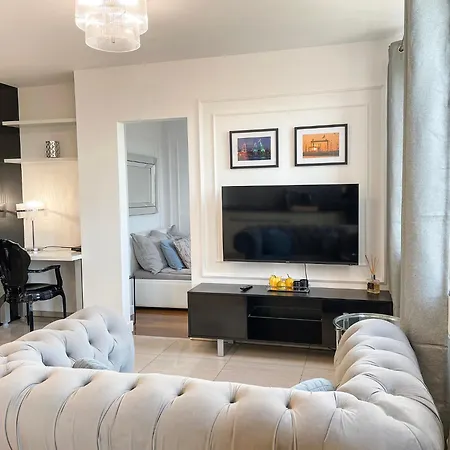 Apartment U In -under The Castel