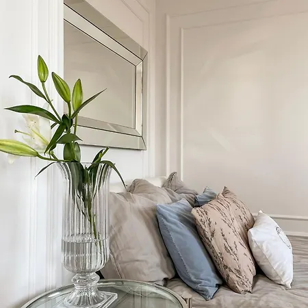 U In -under The Castel Appartement *