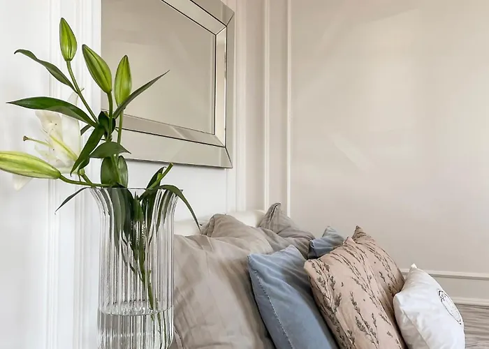 U In -under The Castel Lägenhet *